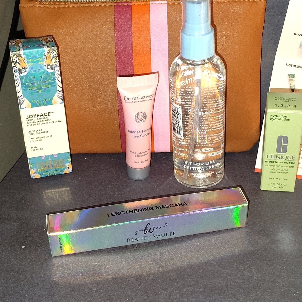 Beauty Vault Lengthening Mascara and Skincare Set